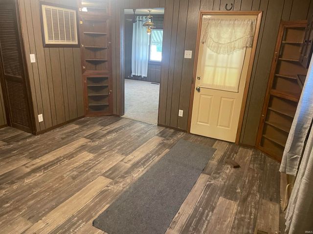 517 S Main Street, Jonesboro, IN 46938