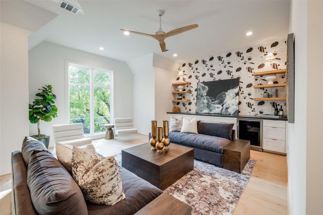 1906 Woodhead Street, Houston, TX 77019