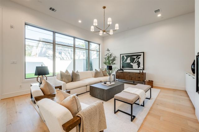 1906 Woodhead Street, Houston, TX 77019