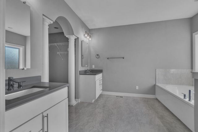 4300 SW 33rd Street, Des Moines, IA 50321