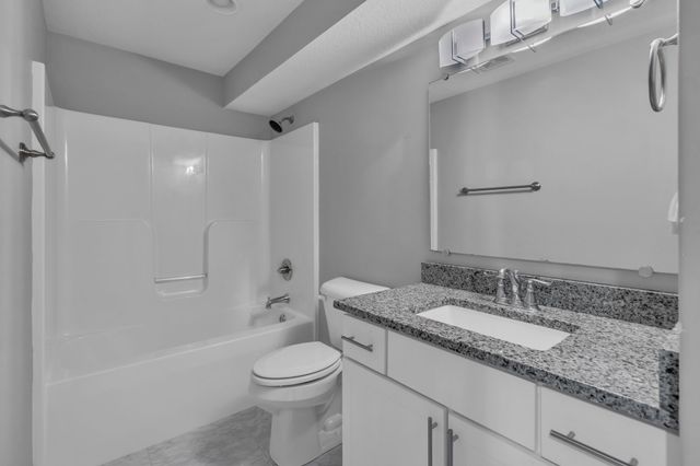 4300 SW 33rd Street, Des Moines, IA 50321