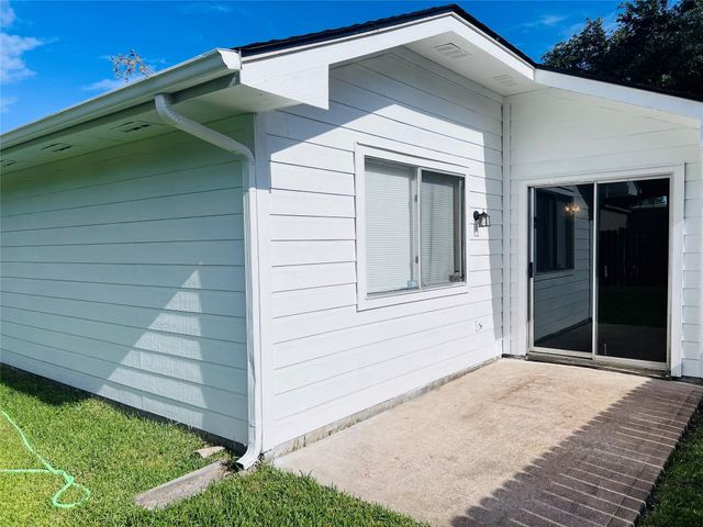 15330 Riverside Grove Drive, Houston, TX 77083