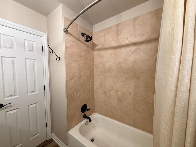 2146 Thomas Trail, Edmond, OK 73003