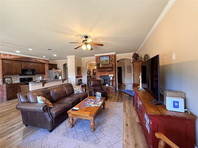 2146 Thomas Trail, Edmond, OK 73003