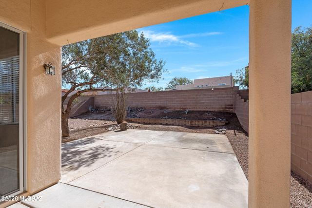 8868 E Desert Lavender Place, Tucson, AZ 85715