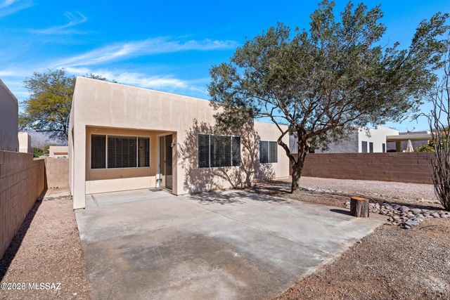 8868 E Desert Lavender Place, Tucson, AZ 85715