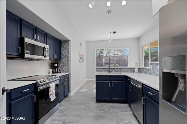 8868 E Desert Lavender Place, Tucson, AZ 85715