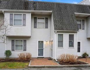 364 Bellevue Avenue D3, Newport, RI 02840