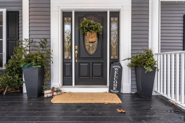 5 Briar Court, Hooksett, NH 03106