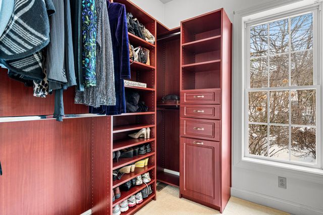 5 Briar Court, Hooksett, NH 03106