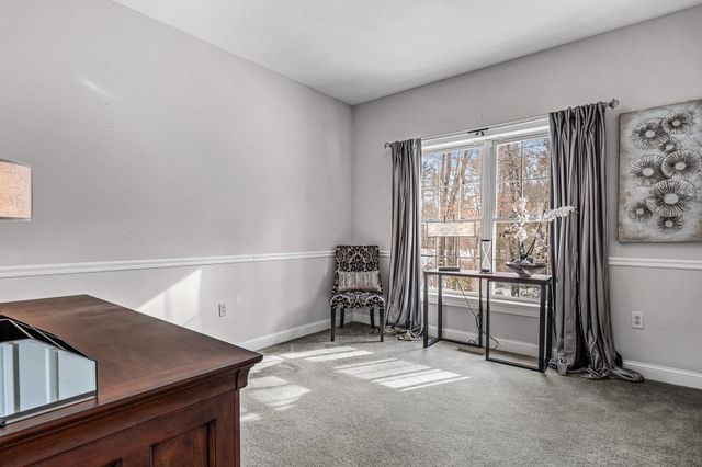 5 Briar Court, Hooksett, NH 03106