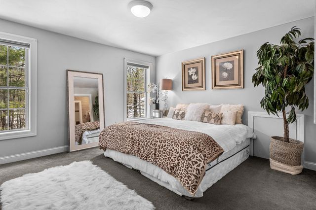 5 Briar Court, Hooksett, NH 03106