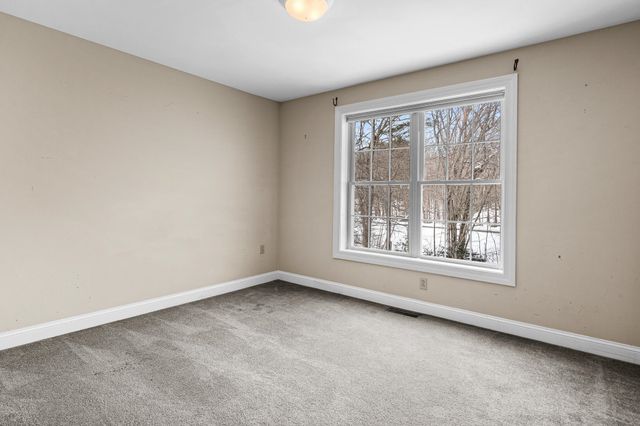 5 Briar Court, Hooksett, NH 03106