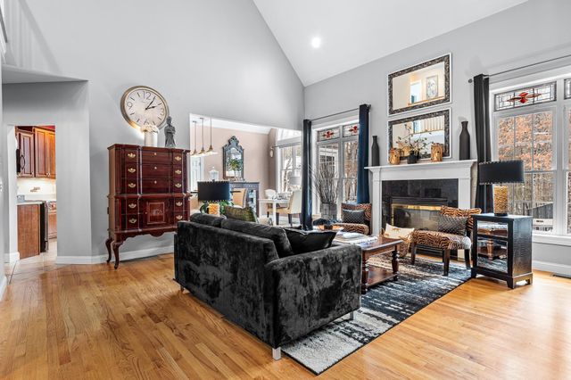 5 Briar Court, Hooksett, NH 03106