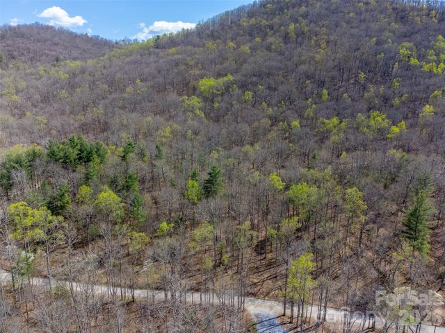 306 Cedar Creek Farm Road, Tuckasegee, NC 28783
