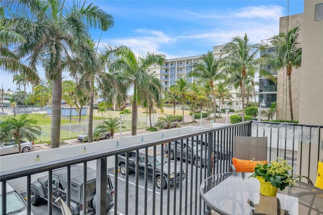 2101 S Ocean Drive 204, Hollywood, FL 33019