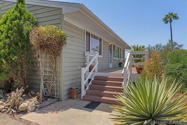 30727 Rolling Hills Drive, Valley Center, CA 92082