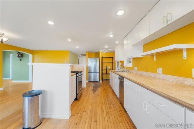 30727 Rolling Hills Drive, Valley Center, CA 92082