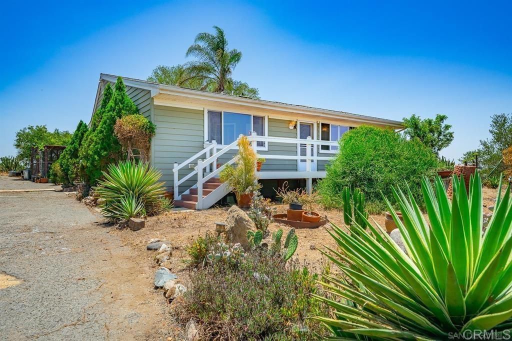 30727 Rolling Hills Drive, Valley Center, CA 92082