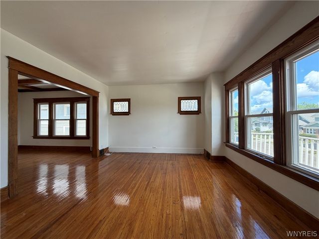 110 Commonwealth Avenue, Buffalo, NY 14216