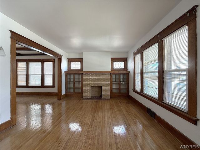 110 Commonwealth Avenue, Buffalo, NY 14216
