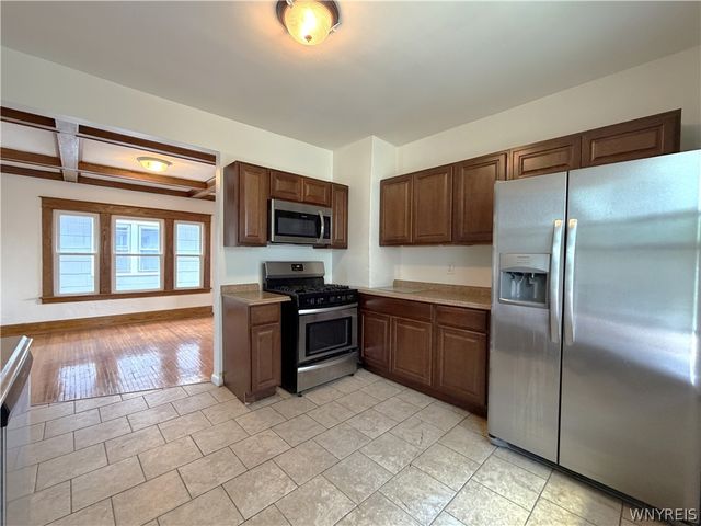 110 Commonwealth Avenue, Buffalo, NY 14216
