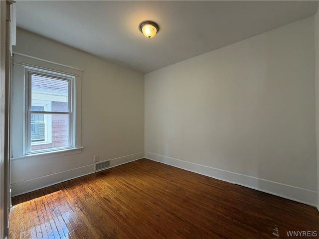 110 Commonwealth Avenue, Buffalo, NY 14216