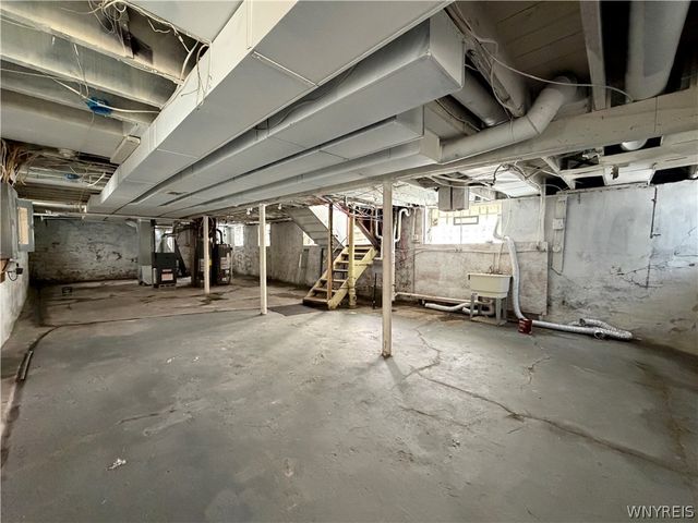 110 Commonwealth Avenue, Buffalo, NY 14216