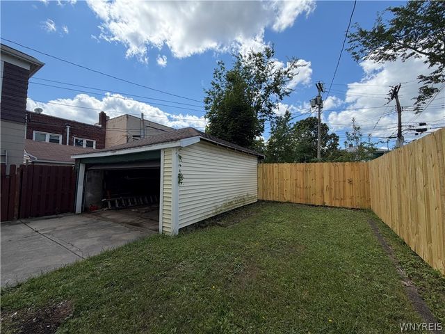 110 Commonwealth Avenue, Buffalo, NY 14216