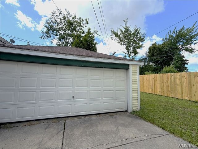110 Commonwealth Avenue, Buffalo, NY 14216