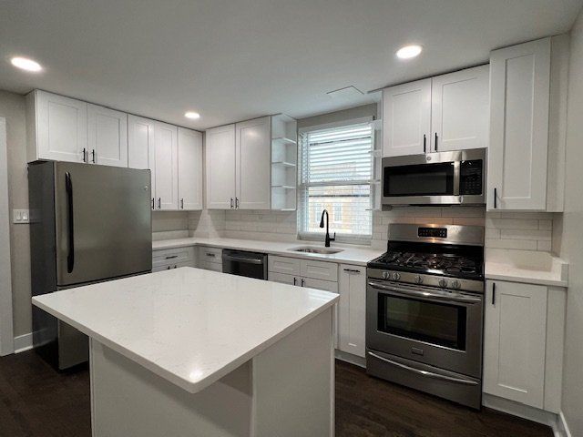 1957 W 23rd Street 3R, Chicago, IL 60608