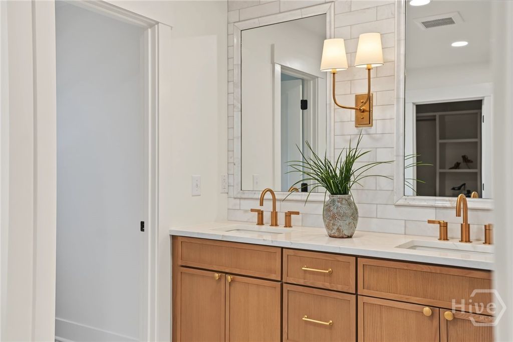 Image 18 of property listing at 113 Chriswoodell Drive, Savannah, GA 31406