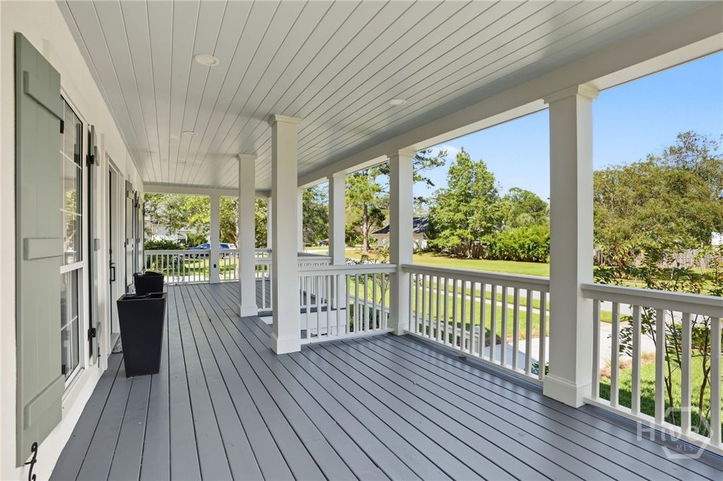 Image 3 of property listing at 113 Chriswoodell Drive, Savannah, GA 31406