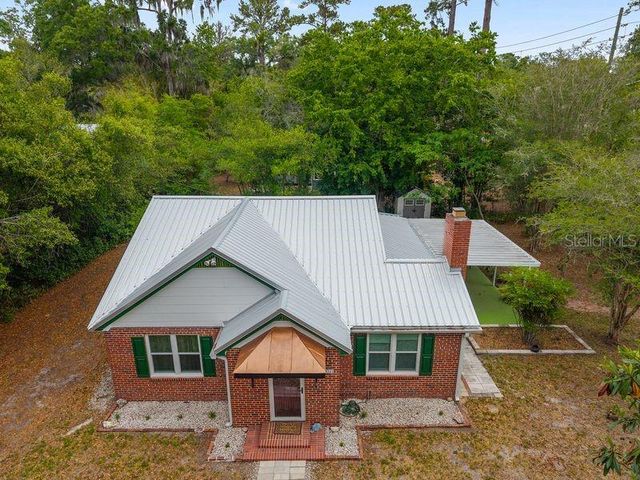 824 NE 9TH AVENUE, Gainesville, FL 32601