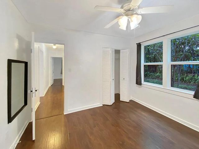 824 NE 9TH AVENUE, Gainesville, FL 32601