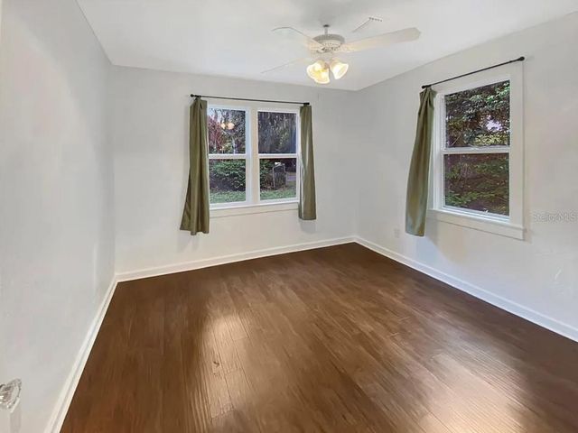 824 NE 9TH AVENUE, Gainesville, FL 32601