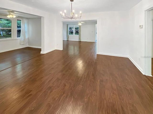 824 NE 9TH AVENUE, Gainesville, FL 32601