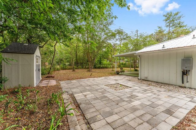 824 NE 9TH AVENUE, Gainesville, FL 32601