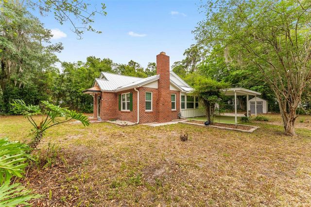 824 NE 9TH AVENUE, Gainesville, FL 32601