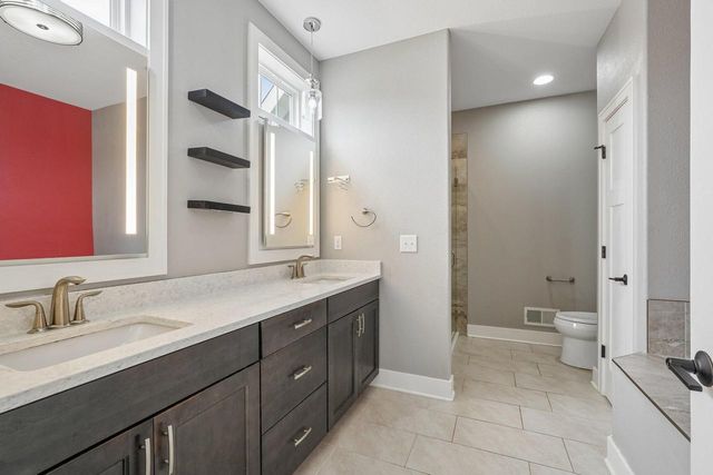 N66W15859 Winnebago TRAIL, Menomonee Falls, WI 53051