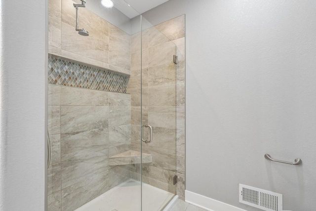 N66W15859 Winnebago TRAIL, Menomonee Falls, WI 53051
