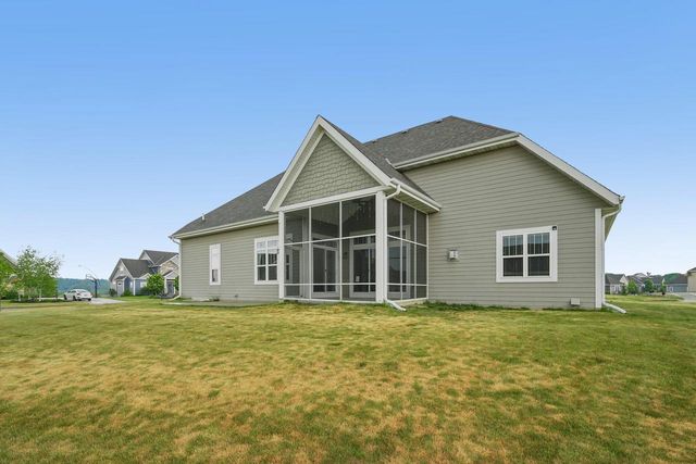 N66W15859 Winnebago TRAIL, Menomonee Falls, WI 53051
