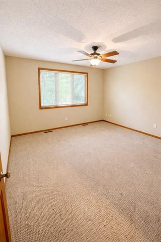 2333 Olivia Court E, Maplewood, MN 55119