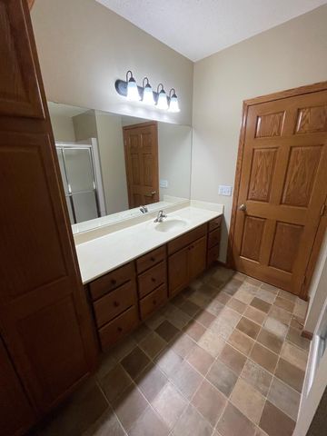 2333 Olivia Court E, Maplewood, MN 55119