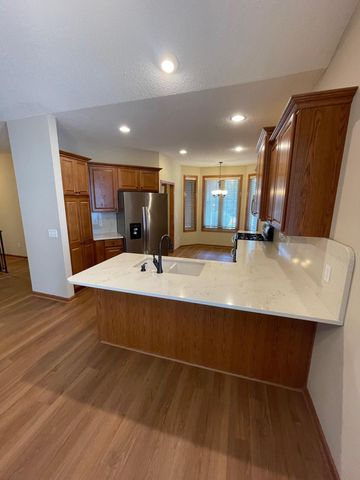 2333 Olivia Court E, Maplewood, MN 55119
