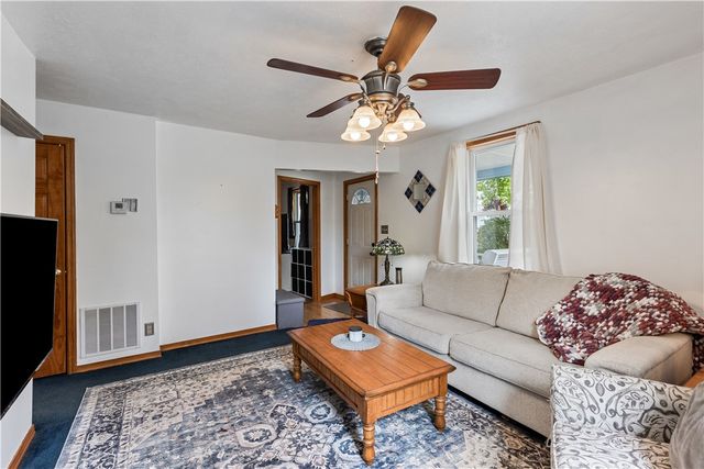 28 Meadow St, Carroll Twp, PA 15063
