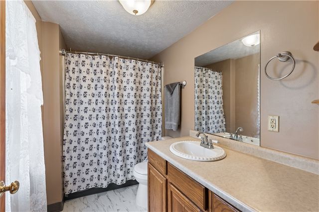 28 Meadow St, Carroll Twp, PA 15063