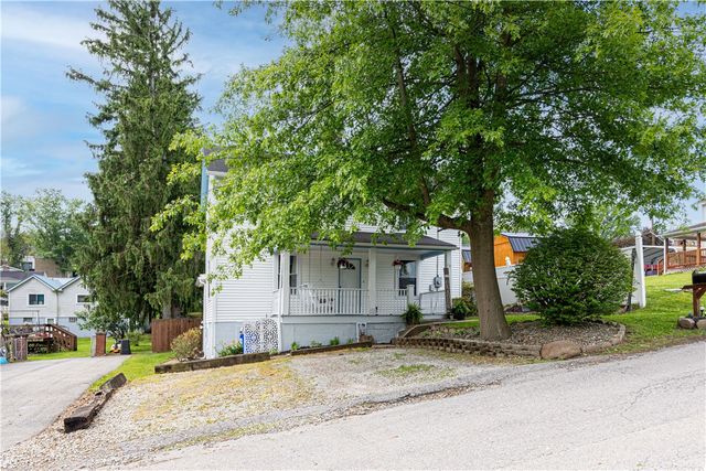 28 Meadow St, Carroll Twp, PA 15063