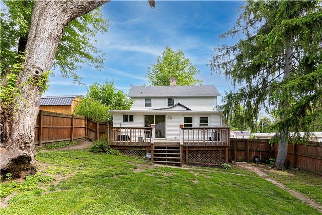 28 Meadow St, Carroll Twp, PA 15063