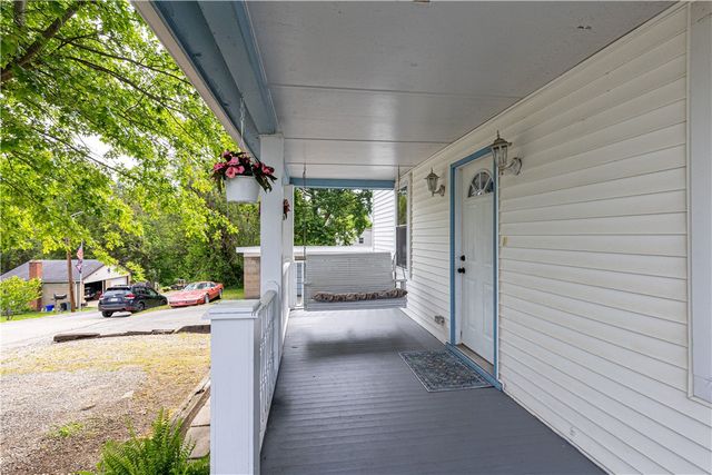 28 Meadow St, Carroll Twp, PA 15063